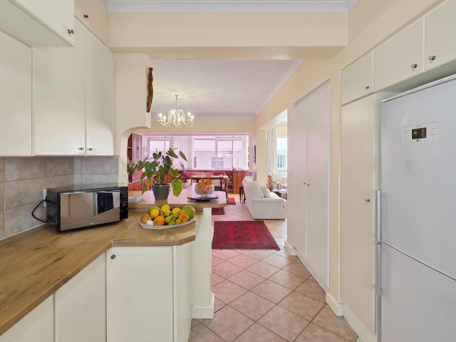 2 Bedroom Property for Sale in Sea Point Western Cape